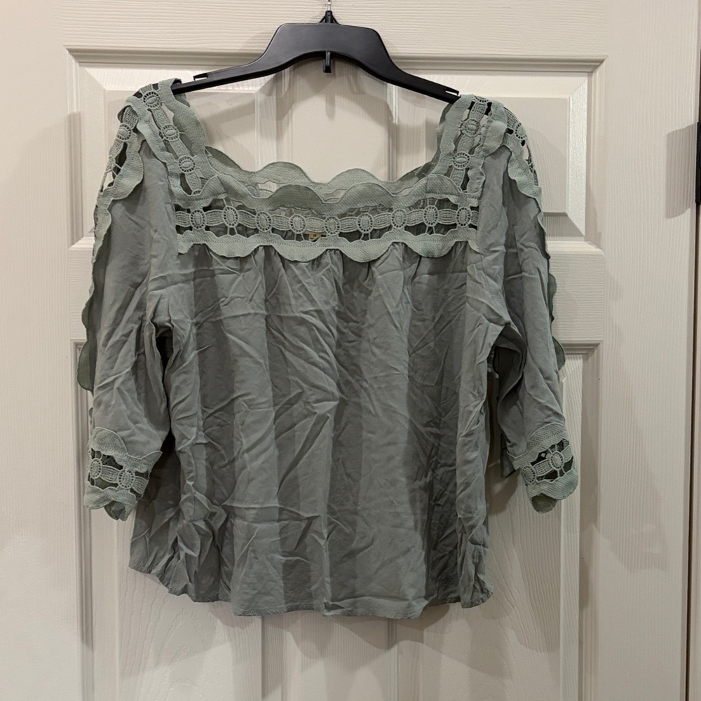 Elegant Green Lace Trim Women's Top